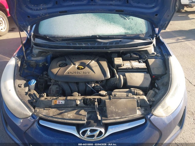 5NPDH4AE6FH560841 Hyundai ELANTRA SE
