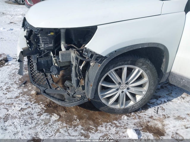 44310056 :رقم المزاد ، WVGAV7AX4GW580205 vin ، 2016 Volkswagen Tiguan Se مزاد بيع