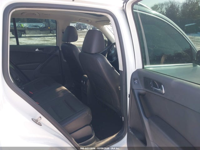 44310056 :رقم المزاد ، WVGAV7AX4GW580205 vin ، 2016 Volkswagen Tiguan Se مزاد بيع