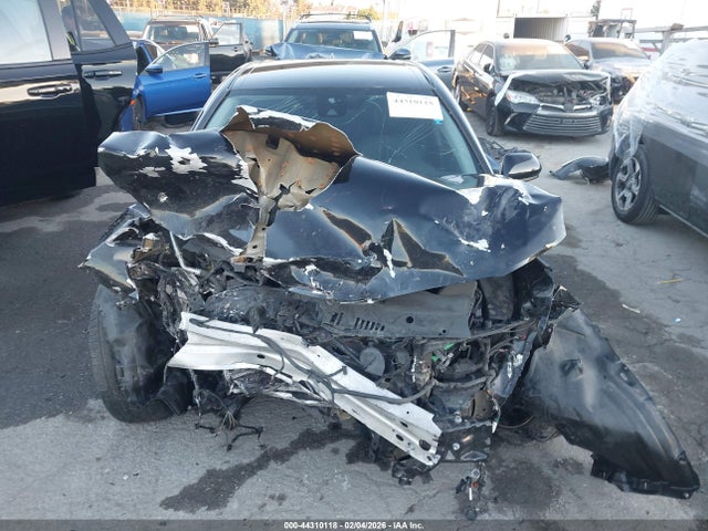 4T1G11AK2LU872528 Toyota CAMRY SE