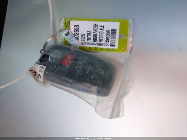 Toyota Highlander Hybrid Xle 2025 5TDKBRCHXSS685360 Image 11