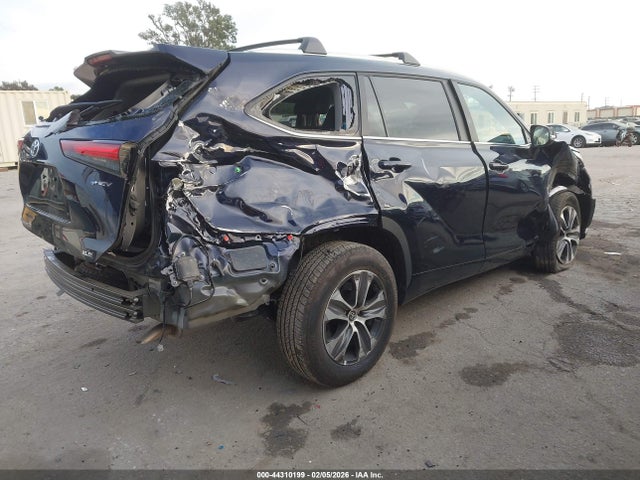 Toyota Highlander Hybrid Xle 2025 5TDKBRCHXSS685360 Image 4