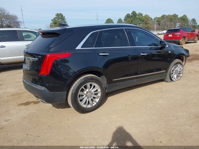 2017 CADILLAC XT5 1GYKNARS1HZ258503 Photo 3