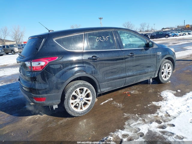 1FMCU0GD7HUD83283 Ford ESCAPE SE