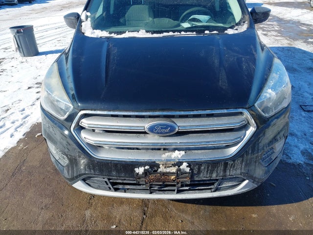 1FMCU0GD7HUD83283 Ford ESCAPE SE