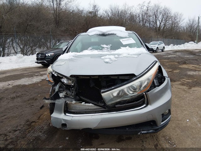 Toyota Highlander Le Plus V6 2015 5TDBKRFH7FS193080 Image 13