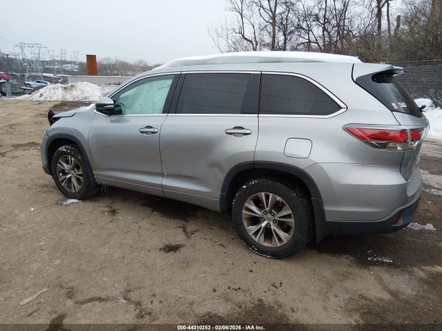 Toyota Highlander Le Plus V6 2015 5TDBKRFH7FS193080 Image 3