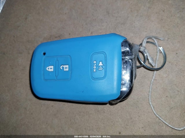 JTDKARFU4L3107043 Toyota Prius Limited