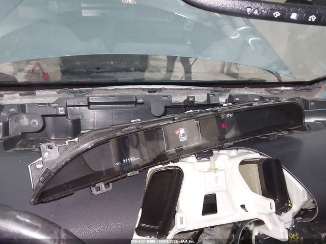 JTDKARFU4L3107043 Toyota Prius Limited