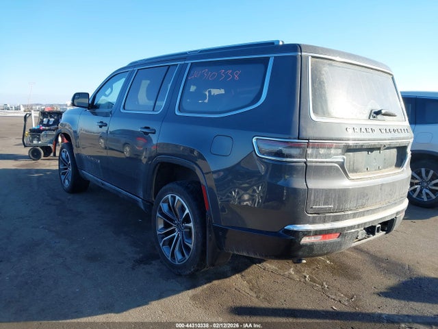2023 JEEP GRAND WAGONEER 1C4SJVGP2PS505350 Photo 2