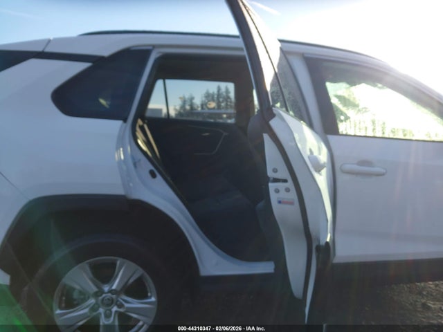 Toyota Rav4 Xle 2020 JTMP1RFV3LD049712 Image 8
