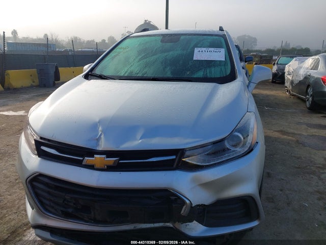 KL7CJLSB2KB816898 Chevrolet Trax Lt