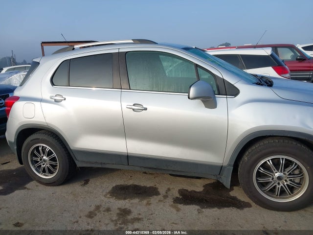 KL7CJLSB2KB816898 Chevrolet Trax Lt