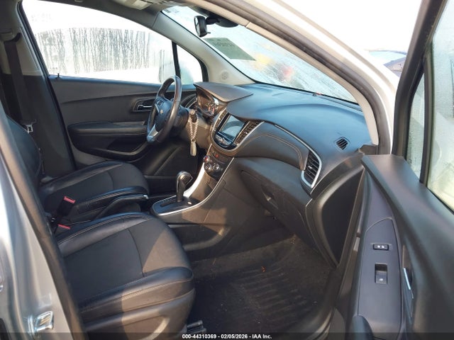 KL7CJLSB2KB816898 Chevrolet Trax Lt