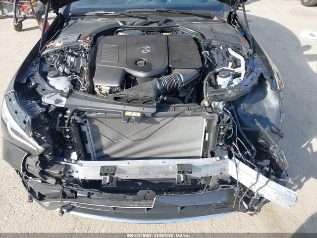W1KMJ4HB6SF057045 Mercedes-Benz Cle 300 4matic
