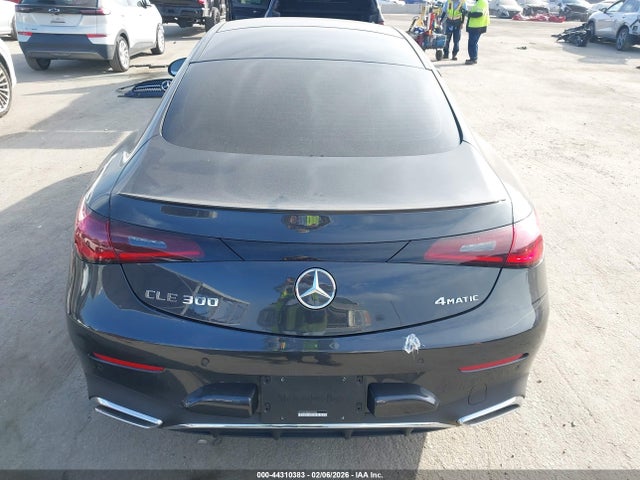 W1KMJ4HB6SF057045 Mercedes-Benz Cle 300 4matic