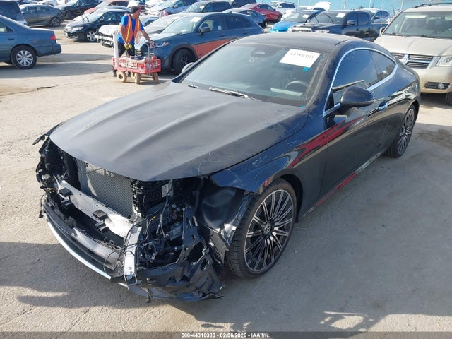 W1KMJ4HB6SF057045 Mercedes-Benz Cle 300 4matic