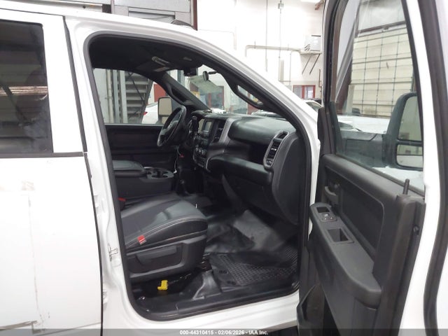 44310415 :رقم المزاد ، 3C7WRNFL7RG172598 vin ، 2024 Ram 5500 Chassis Tradesman/slt/laramie/limited مزاد بيع
