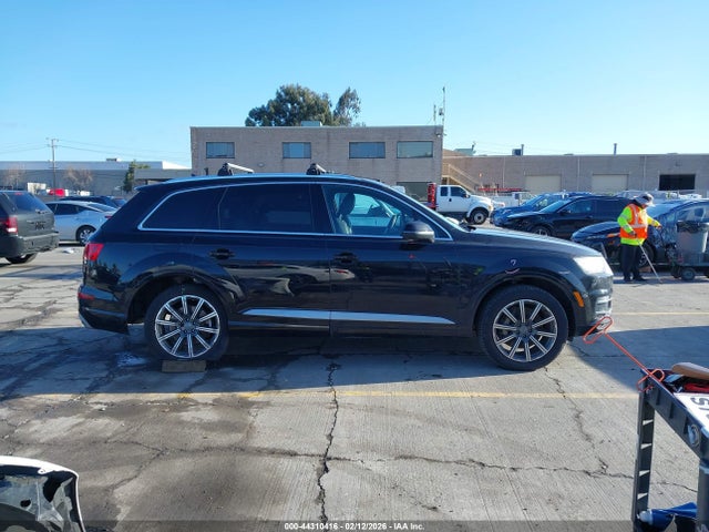 Audi Q7 3.0t Premium 2017 WA1LAAF79HD024249 Image 14