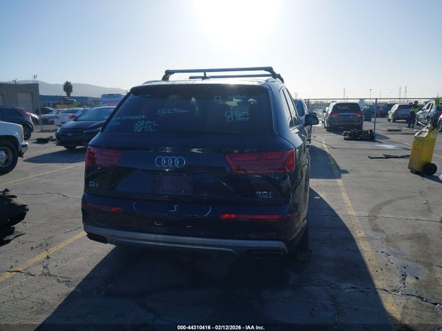 Audi Q7 3.0t Premium 2017 WA1LAAF79HD024249 Image 17
