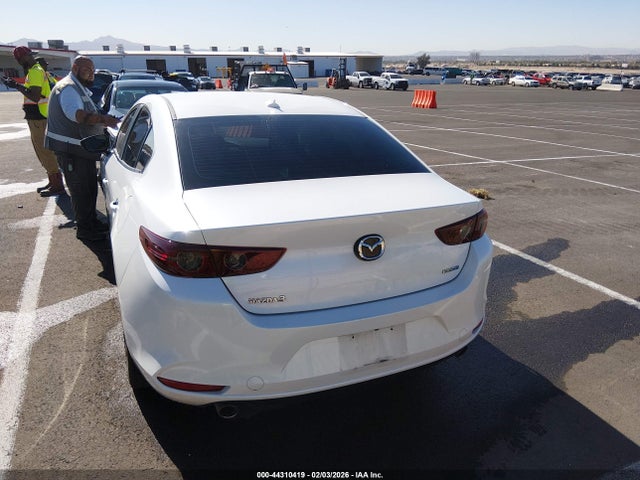 3MZBPADL0KM105438 Mazda Mazda3 Preferred Package