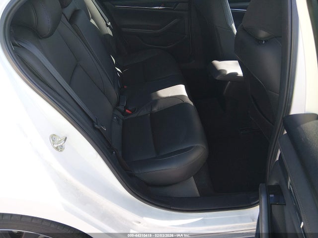 3MZBPADL0KM105438 Mazda Mazda3 Preferred Package