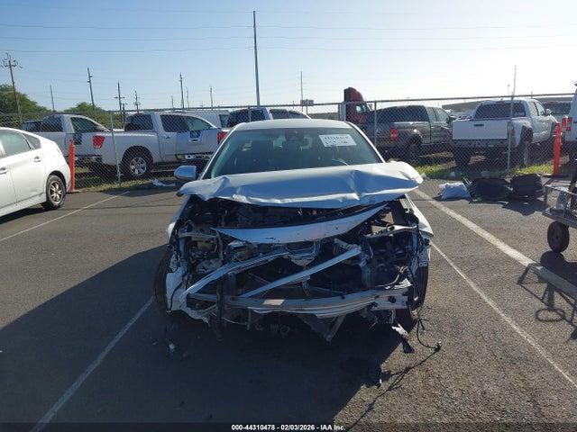 Продажа на аукционе авто 2020 Toyota Corolla Le, vin: JTDEPRAE4LJ081521, номер лота: 44310478