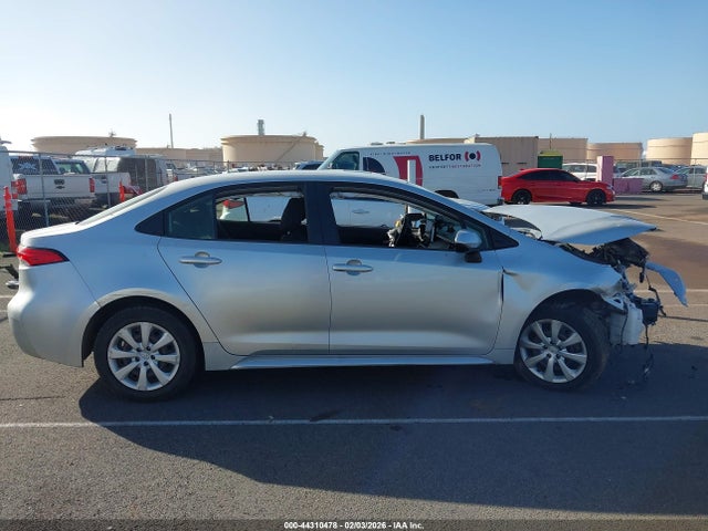 Продажа на аукционе авто 2020 Toyota Corolla Le, vin: JTDEPRAE4LJ081521, номер лота: 44310478