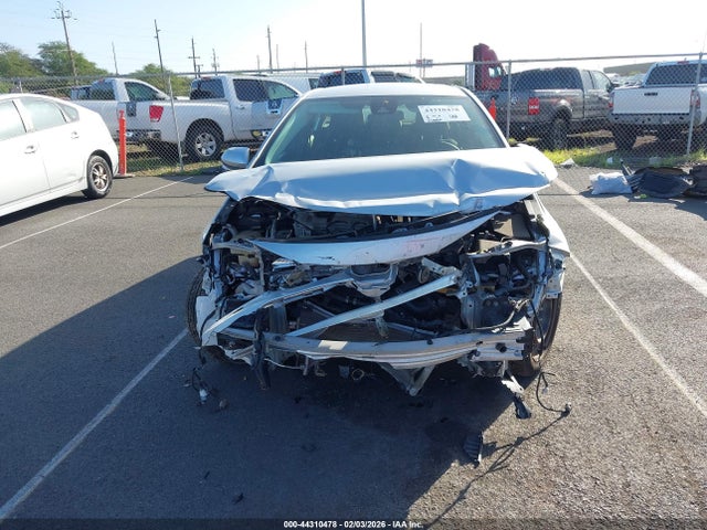 Продажа на аукционе авто 2020 Toyota Corolla Le, vin: JTDEPRAE4LJ081521, номер лота: 44310478