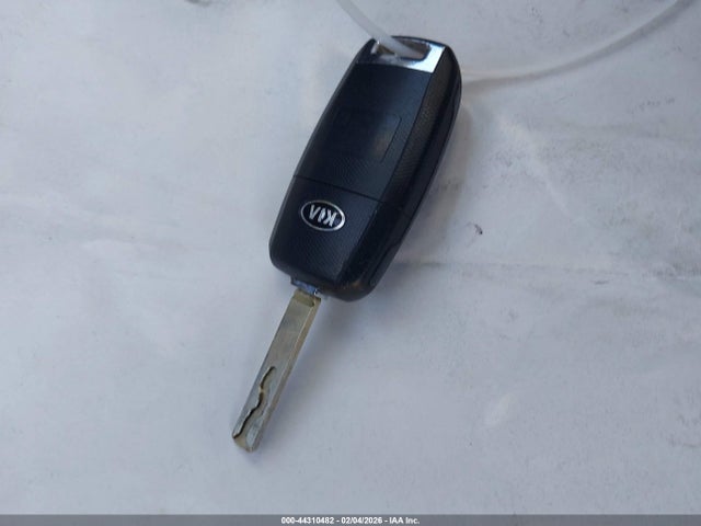 3KPA24AD9ME371128 KIA RIO S