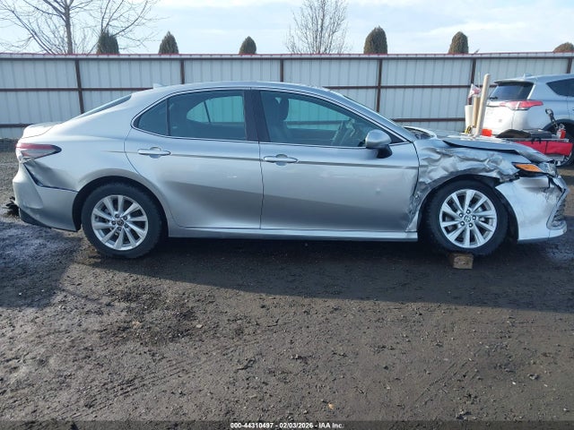 4T1C11AK5MU476514 Toyota CAMRY LE