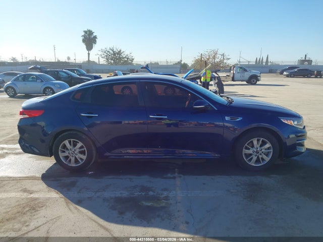 5XXGT4L38HG121470 KIA Optima Lx