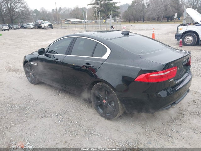 2017 JAGUAR XE SAJAE4BG9HA965292 Photo 2