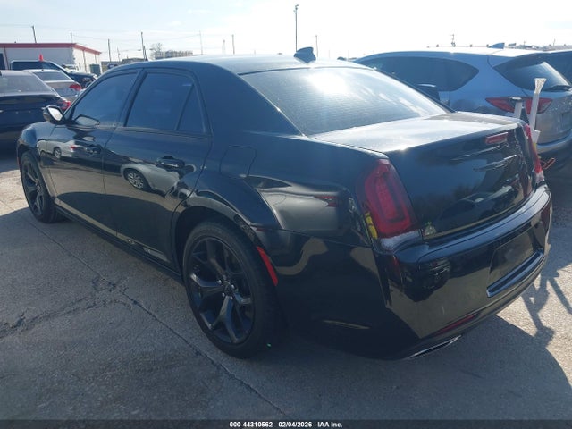 2C3CCABG5JH244958 Chrysler 300 300s