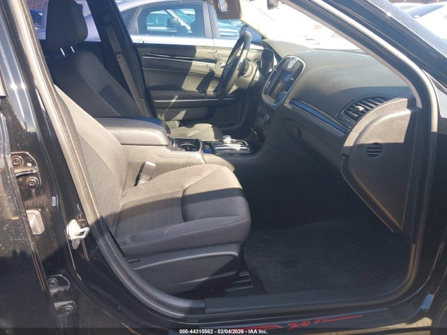 2C3CCABG5JH244958 Chrysler 300 300s