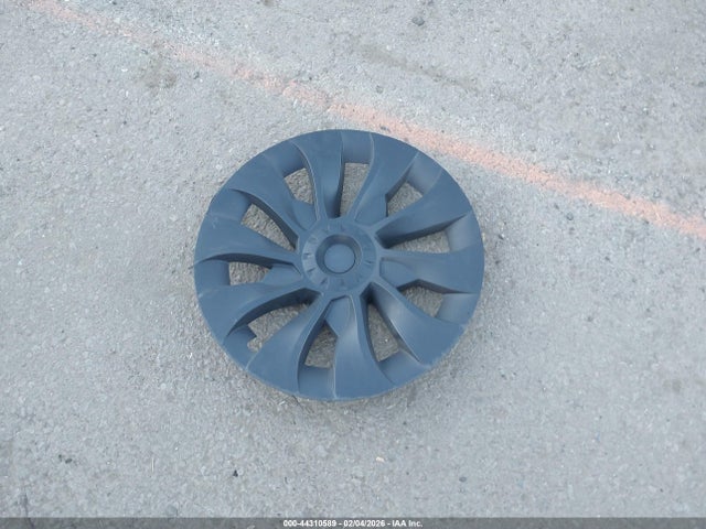 44310589 :رقم المزاد ، 5YJ3E1EA4PF683046 vin ، 2023 Tesla Model 3 Rear-wheel Drive مزاد بيع
