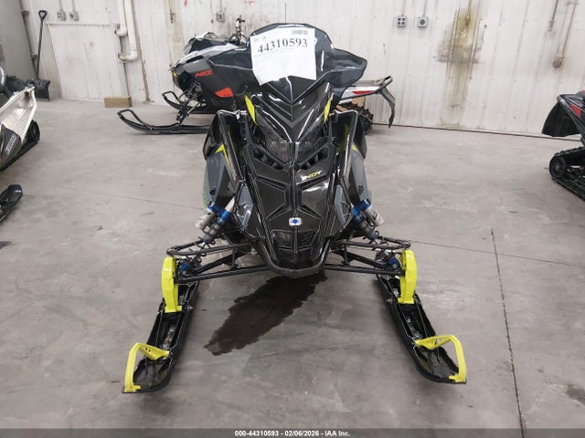 SN1TDV8R9NC817472 Polaris Indy 850 Xc