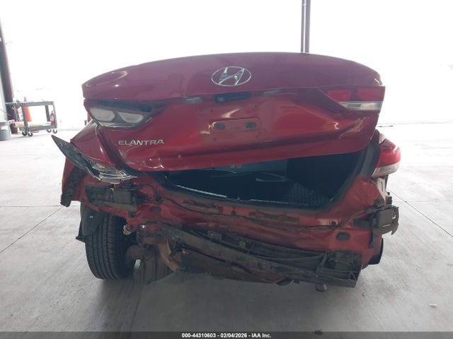 KMHD84LF9JU598810 Hyundai ELANTRA SEL