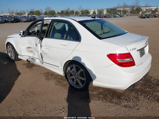 Aukcja sprzedaży 2014 Mercedes-benz C 250 Sport, vin: WDDGF4HB2EA953651, numer aukcji: 44310616