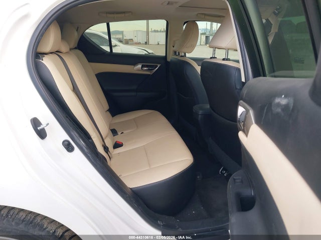 Lexus CT 200H 2017 JTHKD5BH5H2291915 Image 8