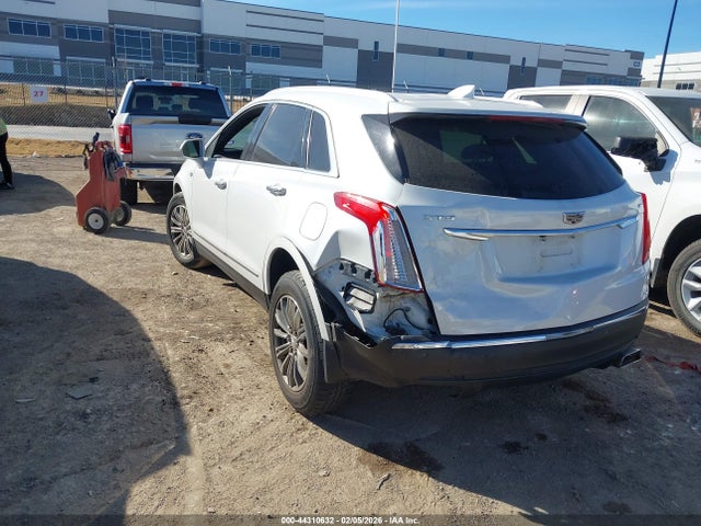 2017 CADILLAC XT5 1GYKNBRS4HZ306727 Photo 2