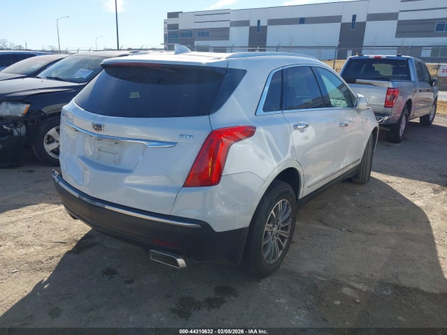 2017 CADILLAC XT5 1GYKNBRS4HZ306727 Photo 3