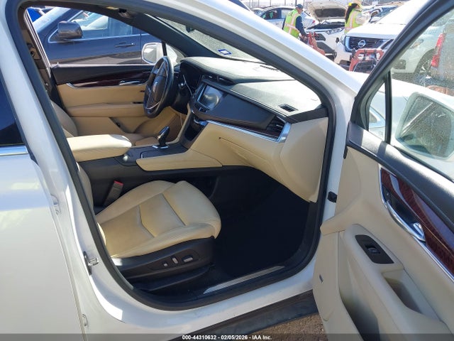 2017 CADILLAC XT5 1GYKNBRS4HZ306727 Photo 4