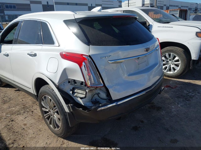 2017 CADILLAC XT5 1GYKNBRS4HZ306727 Photo 5