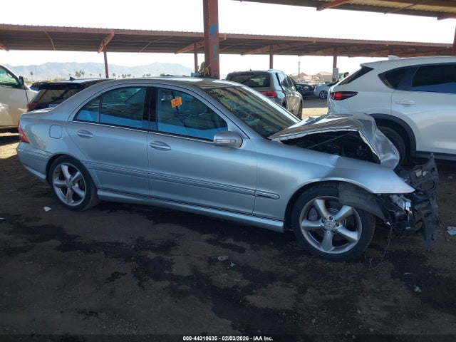 44310635 :رقم المزاد ، WDBRF40J05F630870 vin ، 2005 Mercedes-benz C 230 Kompressor Sport مزاد بيع