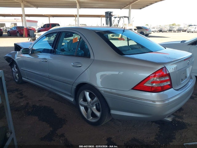 44310635 :رقم المزاد ، WDBRF40J05F630870 vin ، 2005 Mercedes-benz C 230 Kompressor Sport مزاد بيع