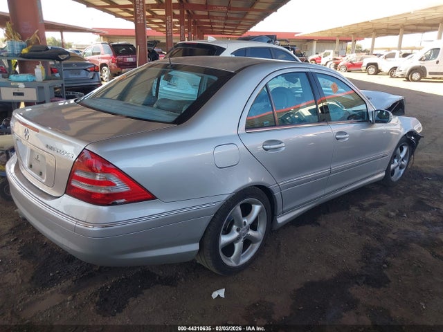 44310635 :رقم المزاد ، WDBRF40J05F630870 vin ، 2005 Mercedes-benz C 230 Kompressor Sport مزاد بيع