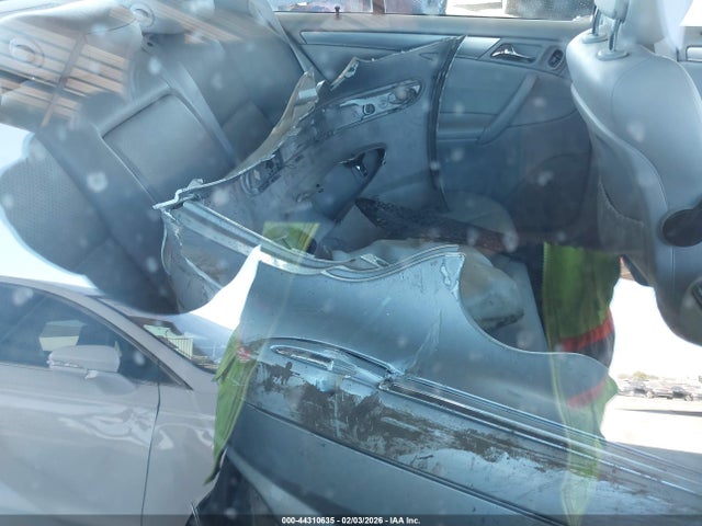 44310635 :رقم المزاد ، WDBRF40J05F630870 vin ، 2005 Mercedes-benz C 230 Kompressor Sport مزاد بيع