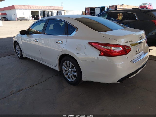Nissan Altima 2.5 S 2017 1N4AL3AP8HN326058 Image 3