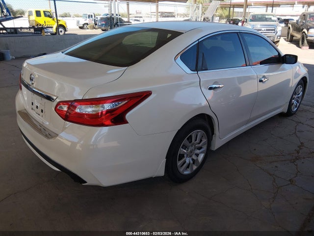 Nissan Altima 2.5 S 2017 1N4AL3AP8HN326058 Image 4